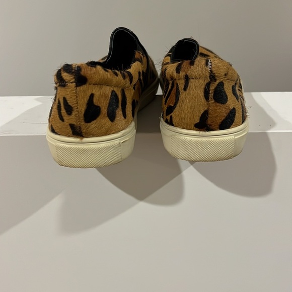 Steve Madden ecentric pony hair, leopard print flats - Picture 3 of 10